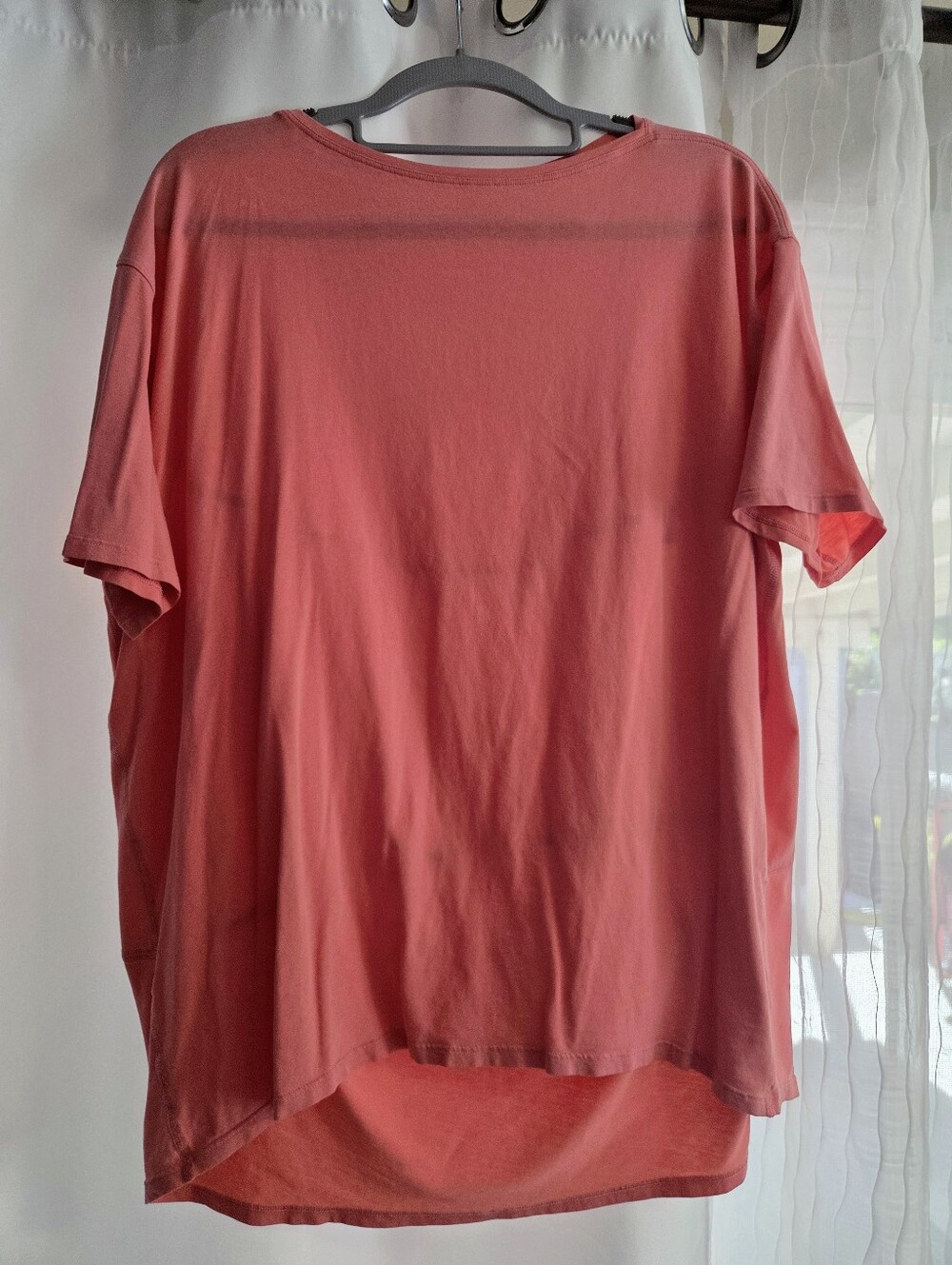 Lululemon Back In Action Raspberry Cream Size 10
